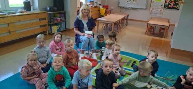 Projekt edukacyjny „Mój wymarzony zawód” w grupie Motylki (1)