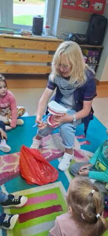 Projekt edukacyjny „Mój wymarzony zawód” w grupie Motylki (9)